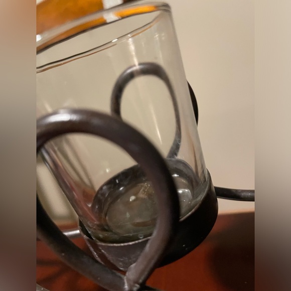 ๐ค Multi Scrolling Metal Wire/Glass Candle Holder - Picture 3 of 10